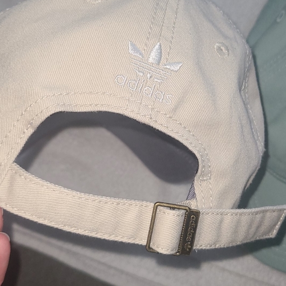 Adidas hats - Picture 2 of 4